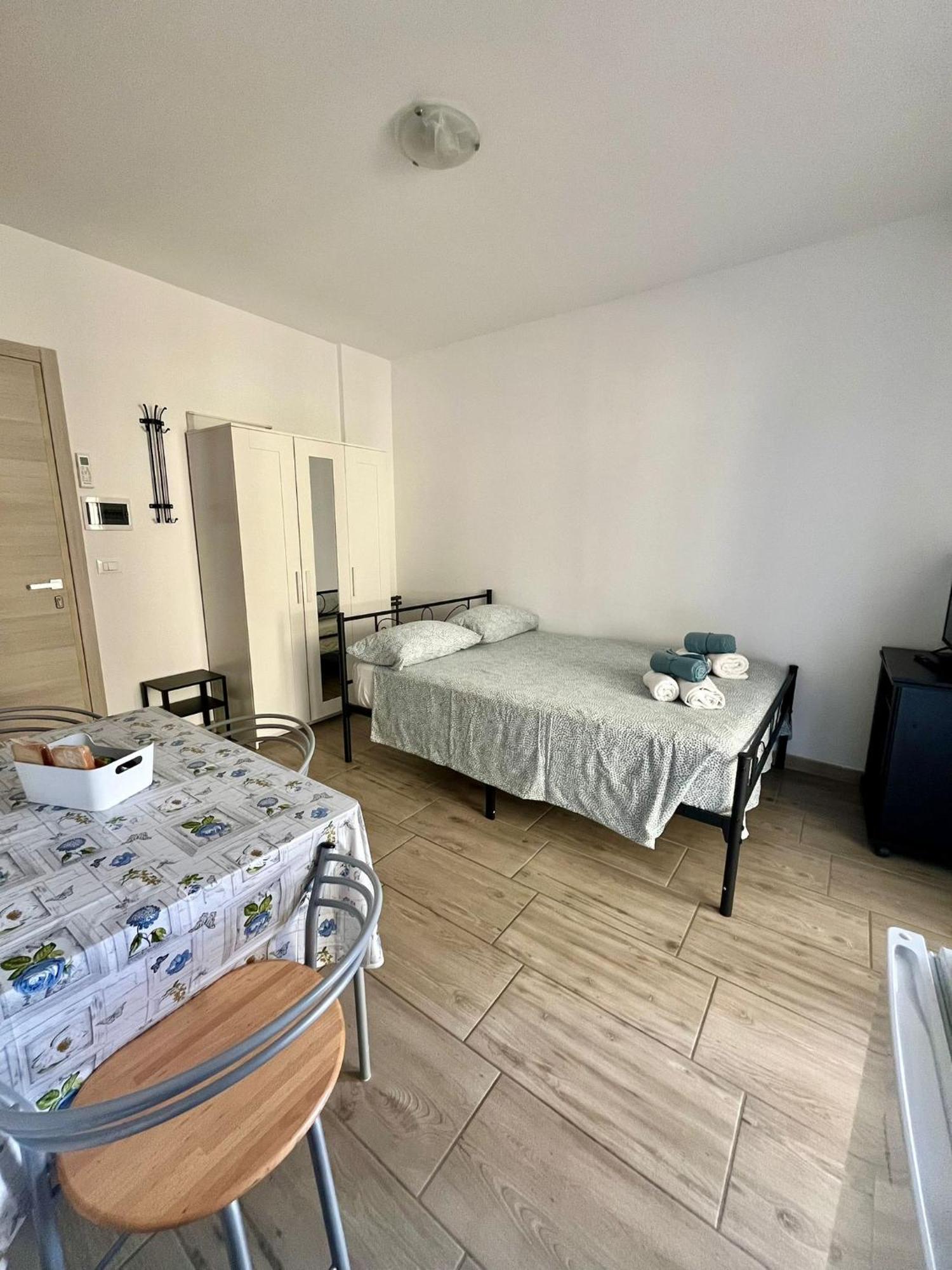 Il Gattino Di Porto - Apt 3 - Monolocale Veranda Piscina Imperia Exterior foto